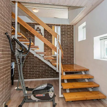 Three-bedroom Holiday In 41 Ebeltoft