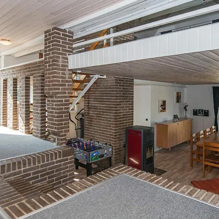 Three-bedroom Holiday In 41 Ebeltoft