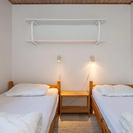 Three-bedroom Holiday In 41